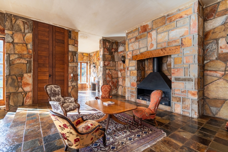 5 Bedroom Property for Sale in Uitenhage Rural Eastern Cape